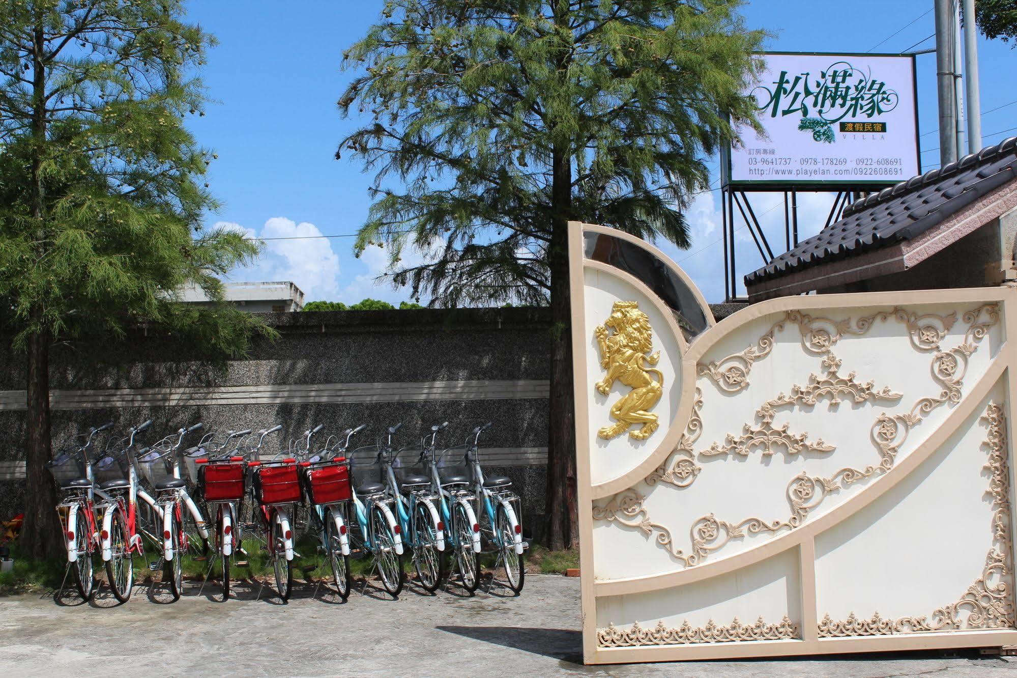 Yilan Pine Villa Homestay Lotung Kültér fotó