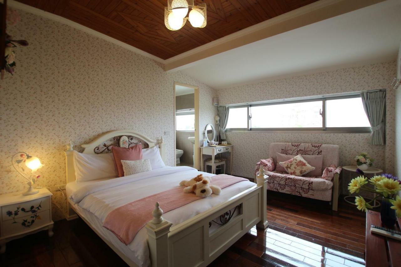 Yilan Pine Villa Homestay Lotung Kültér fotó