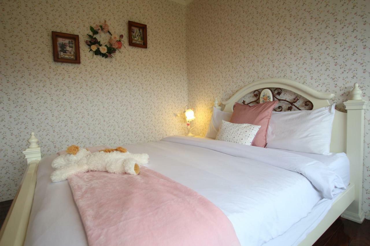 Yilan Pine Villa Homestay Lotung Kültér fotó