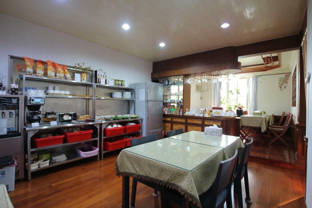 Yilan Pine Villa Homestay Lotung Kültér fotó