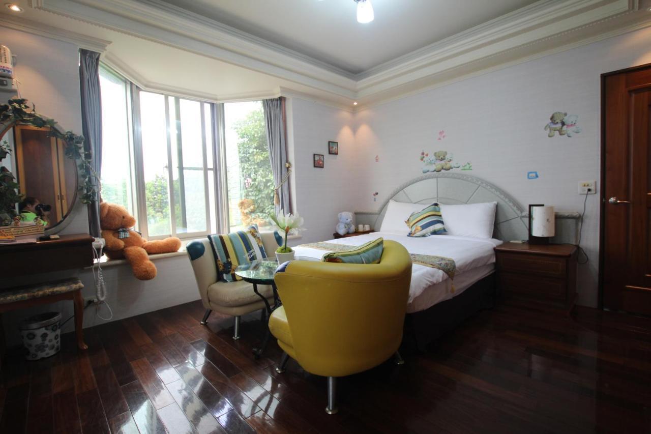 Yilan Pine Villa Homestay Lotung Kültér fotó